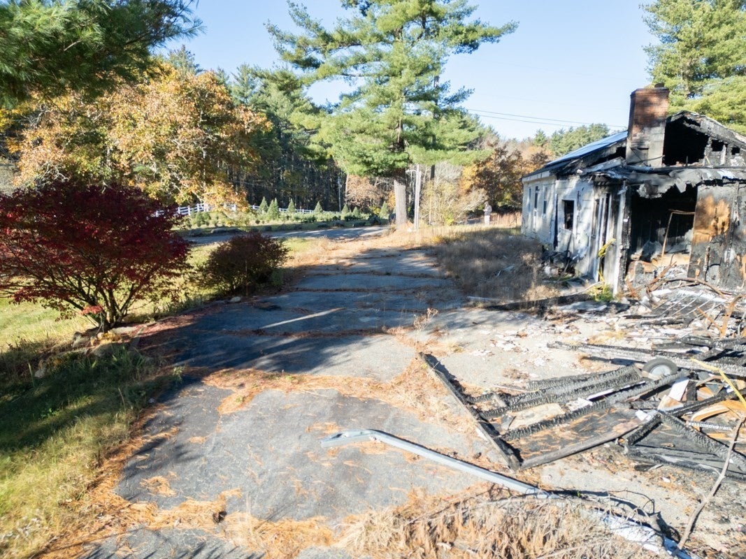 5 Burgess Rd, Townsend, MA, 5 Burgess Rd, Townsend, MA Photo #14