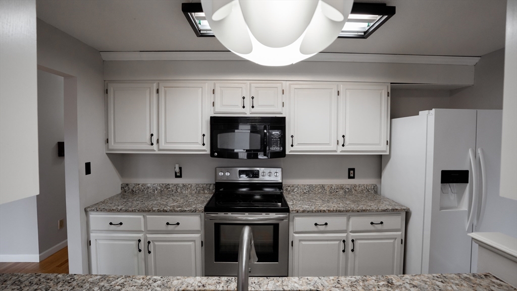 2205 Boston Road M120