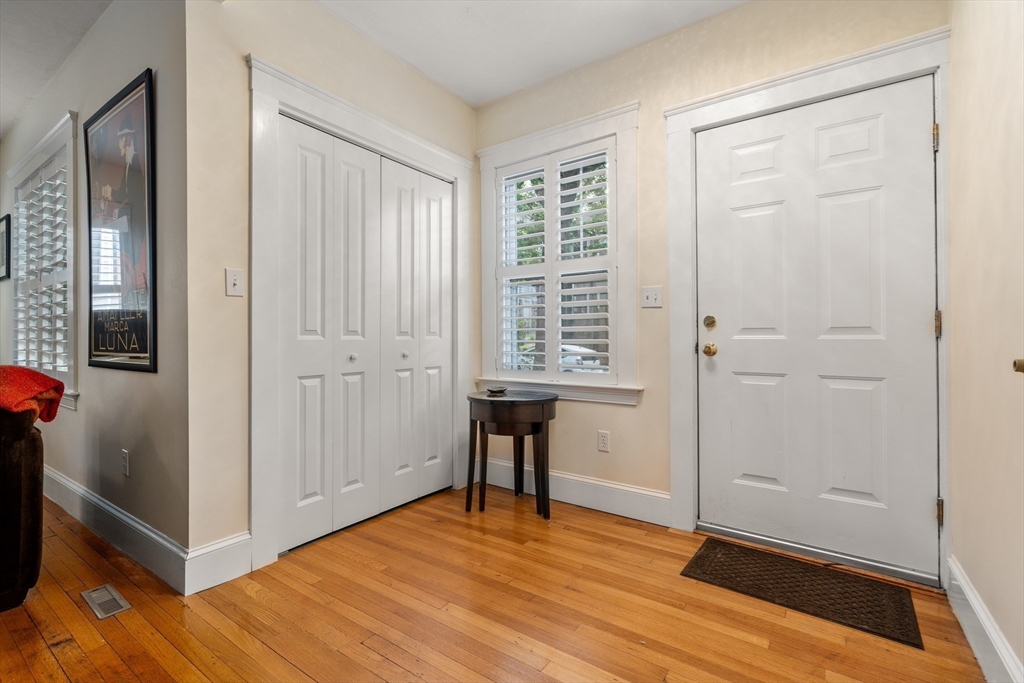 10-12 Richardson Ave 2