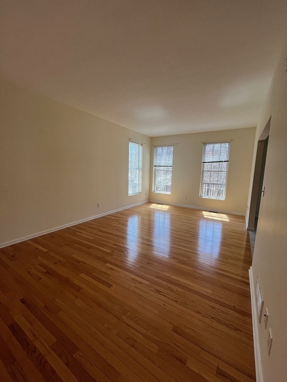 12 Summerfield Dr 12