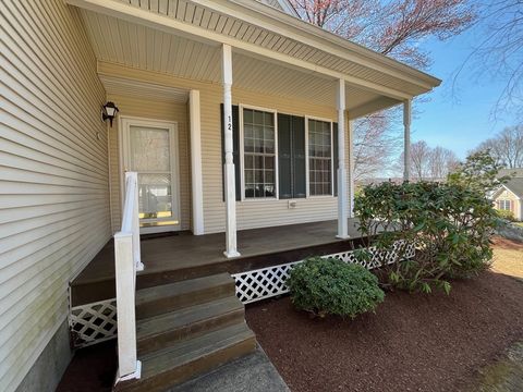 Photo of 12 Summerfield Dr #12, Grafton, MA 01560 (MLS # 73503526)