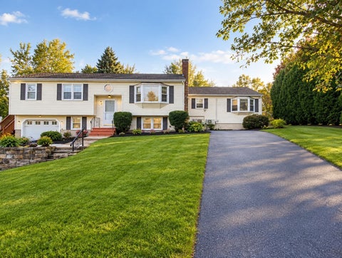 Photo of 101 Long Hill Dr #A, Leominster, MA 01453 (MLS # 73597166)
