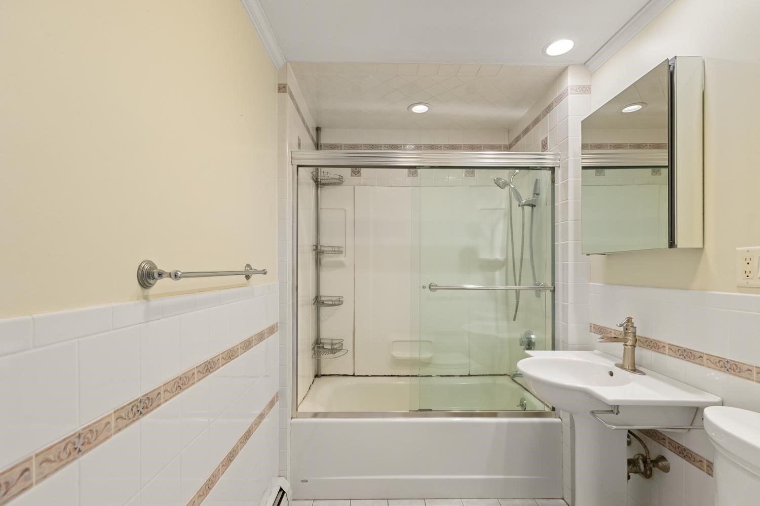 223 Linwood St, Lynn, MA, 223 Linwood St, Lynn, MA Photo #16