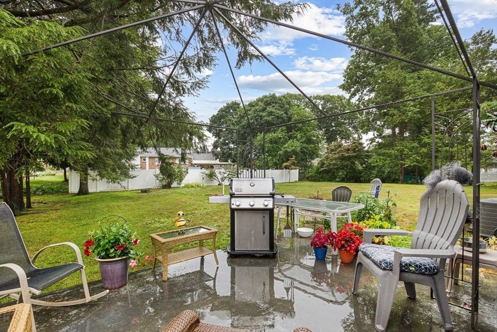 3 Grant Rd, Easton, MA Photo #9