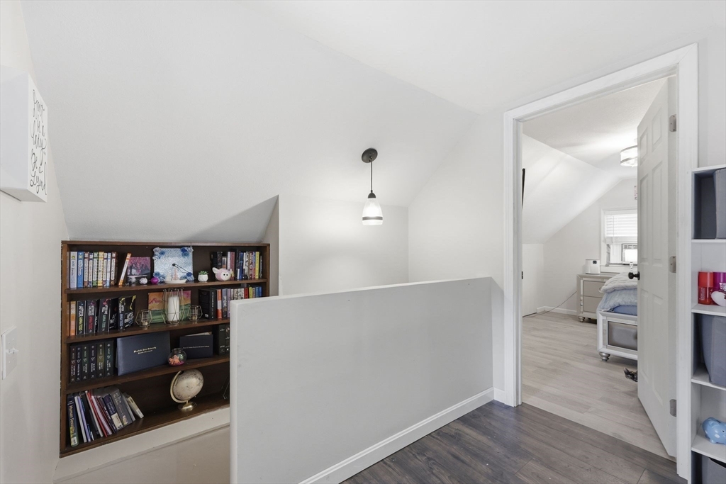 49 Canterbury Rd, Springfield, MA Photo #26
