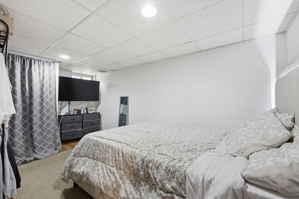 49 Canterbury Rd, Springfield, MA Photo #29