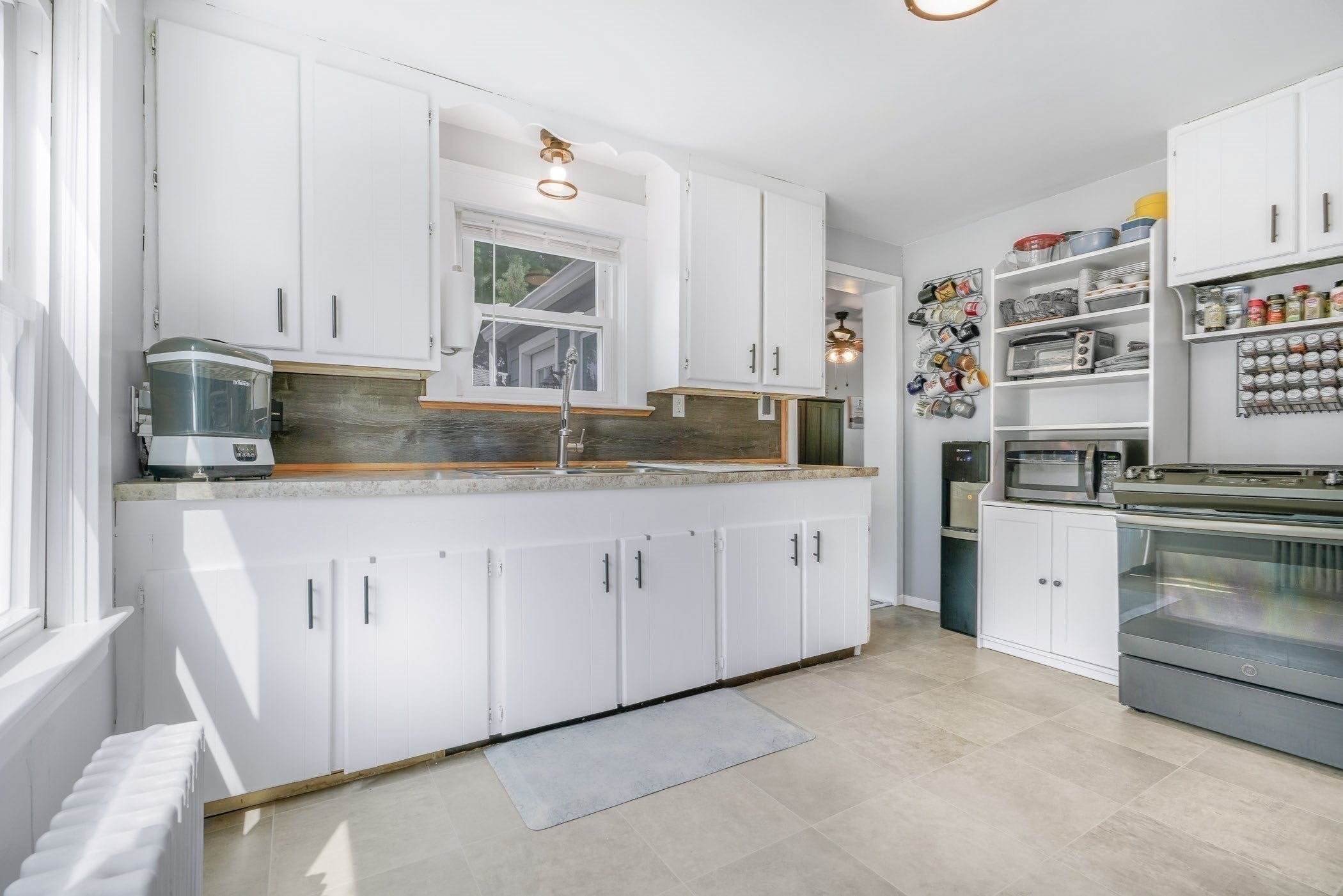 1894 Fall River Avenue, Seekonk, MA Photo #9