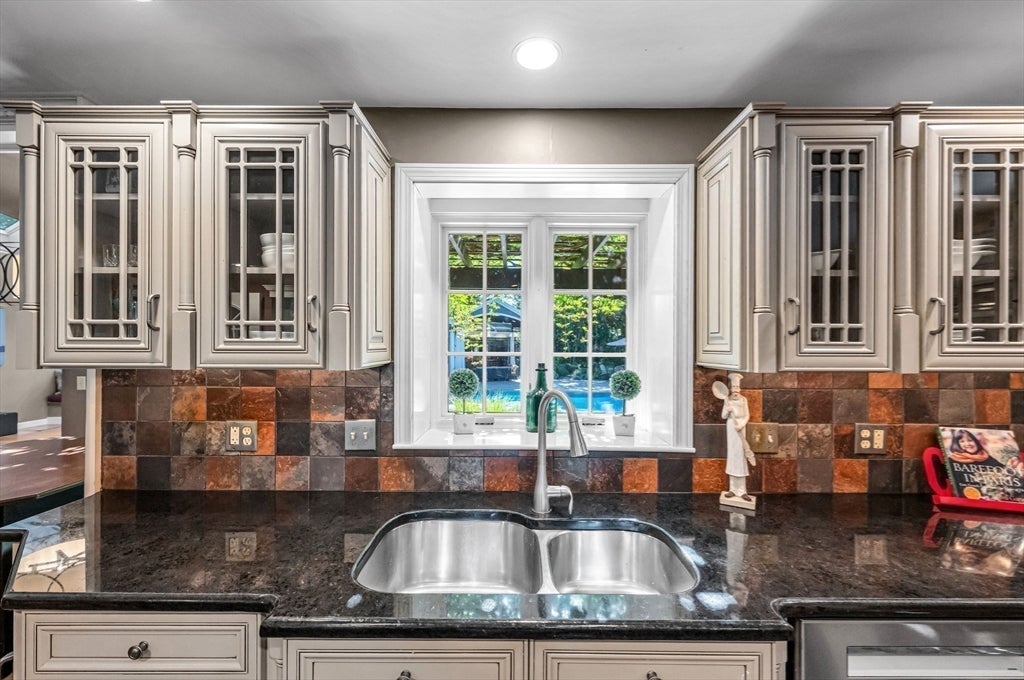 79 Silver Birch Road, Longmeadow, MA Photo #20