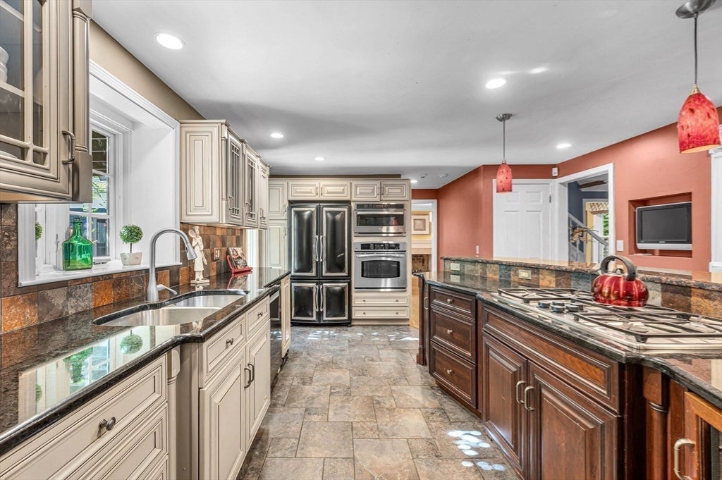 79 Silver Birch Road, Longmeadow, MA Photo #16