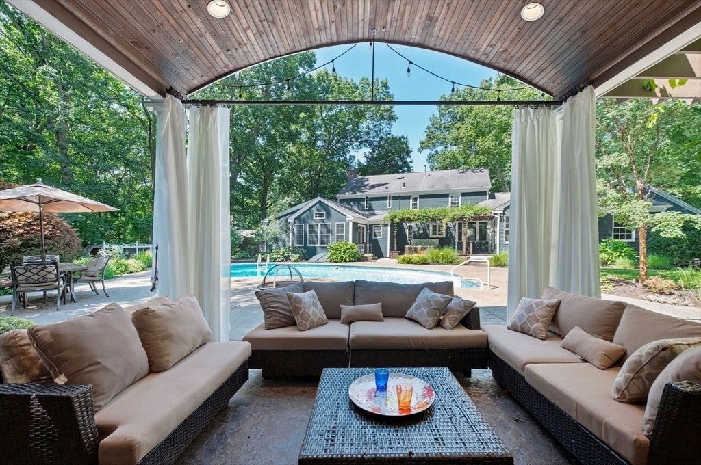 79 Silver Birch Road, Longmeadow, MA Photo #11