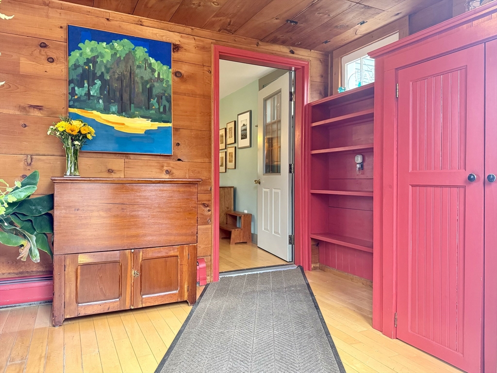 197 Shelburne Falls Rd