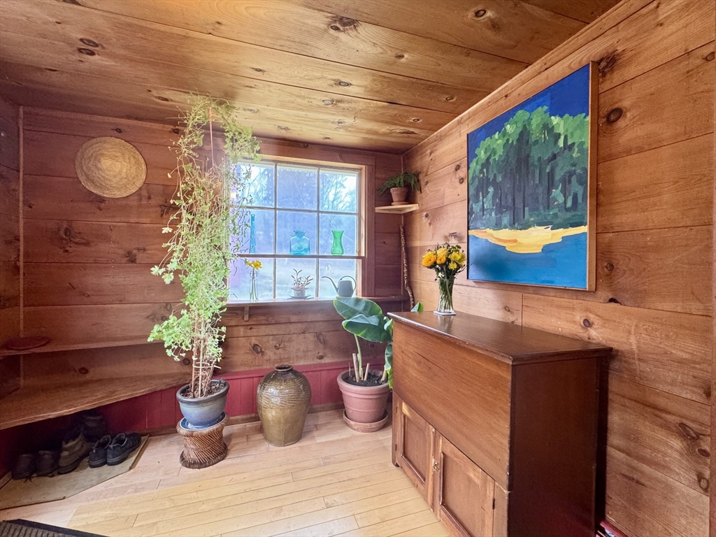 197 Shelburne Falls Rd