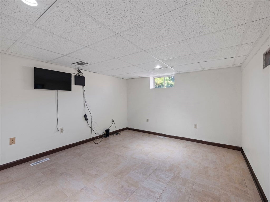 7 Fabens St, Saugus, MA, 7 Fabens St, Saugus, MA Photo #29