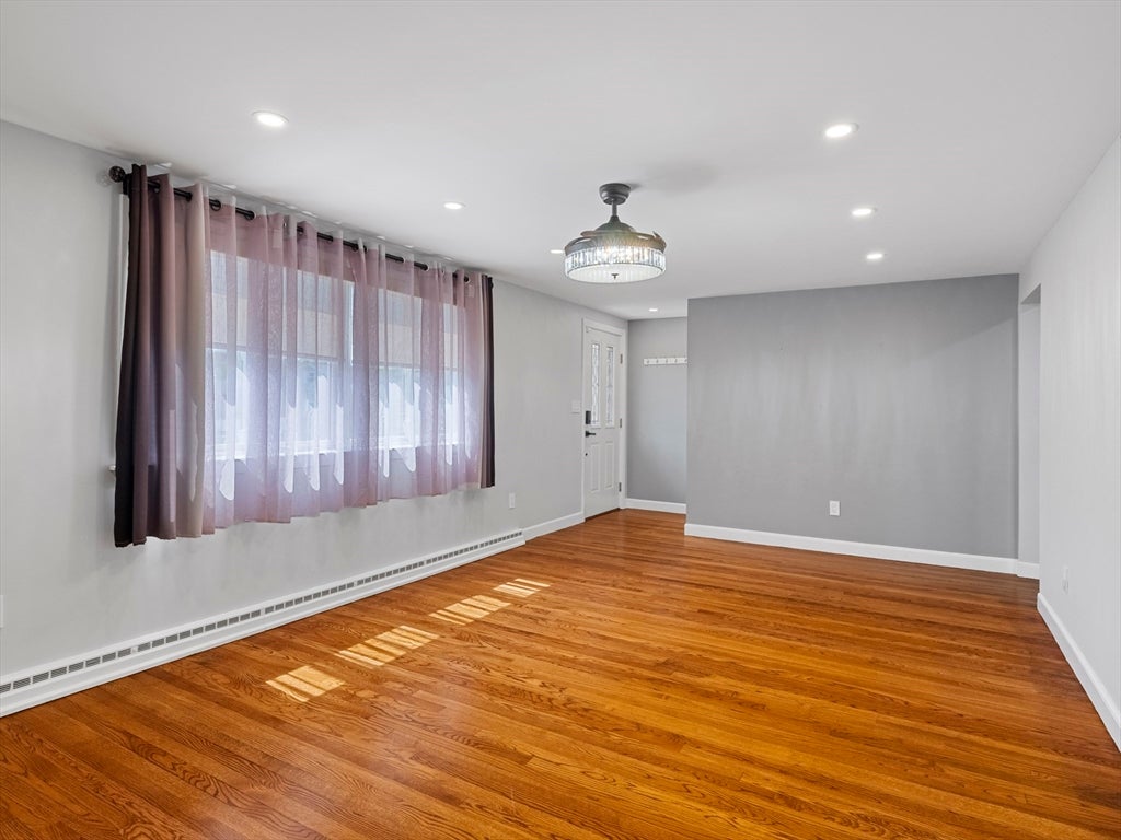 7 Fabens St