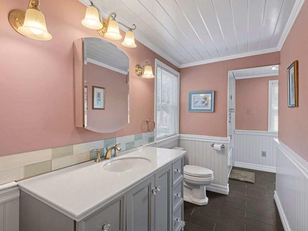 7 Fabens St, Saugus, MA, 7 Fabens St, Saugus, MA Photo #24