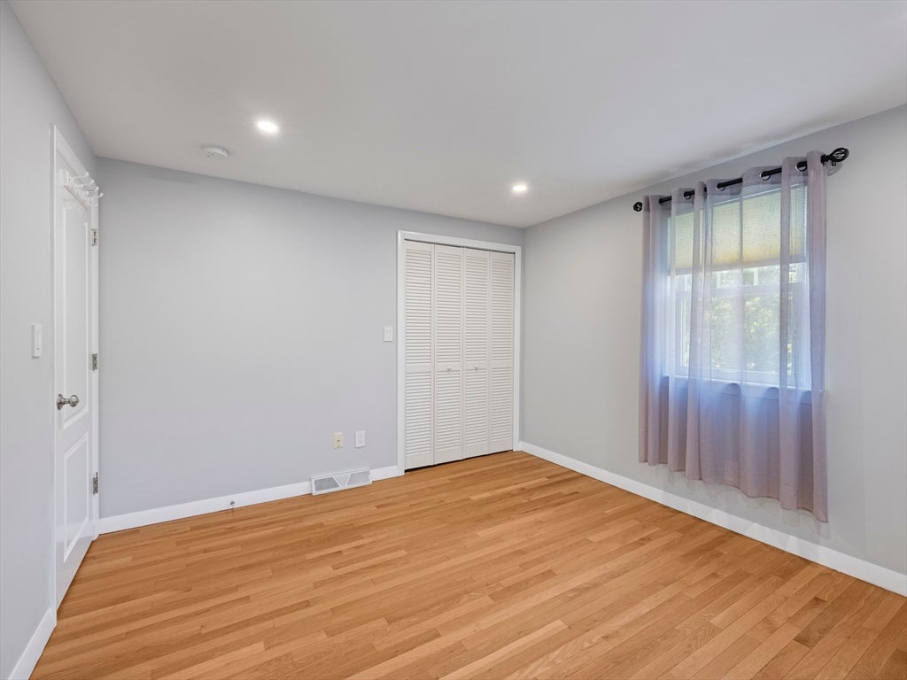 7 Fabens St, Saugus, MA, 7 Fabens St, Saugus, MA Photo #28