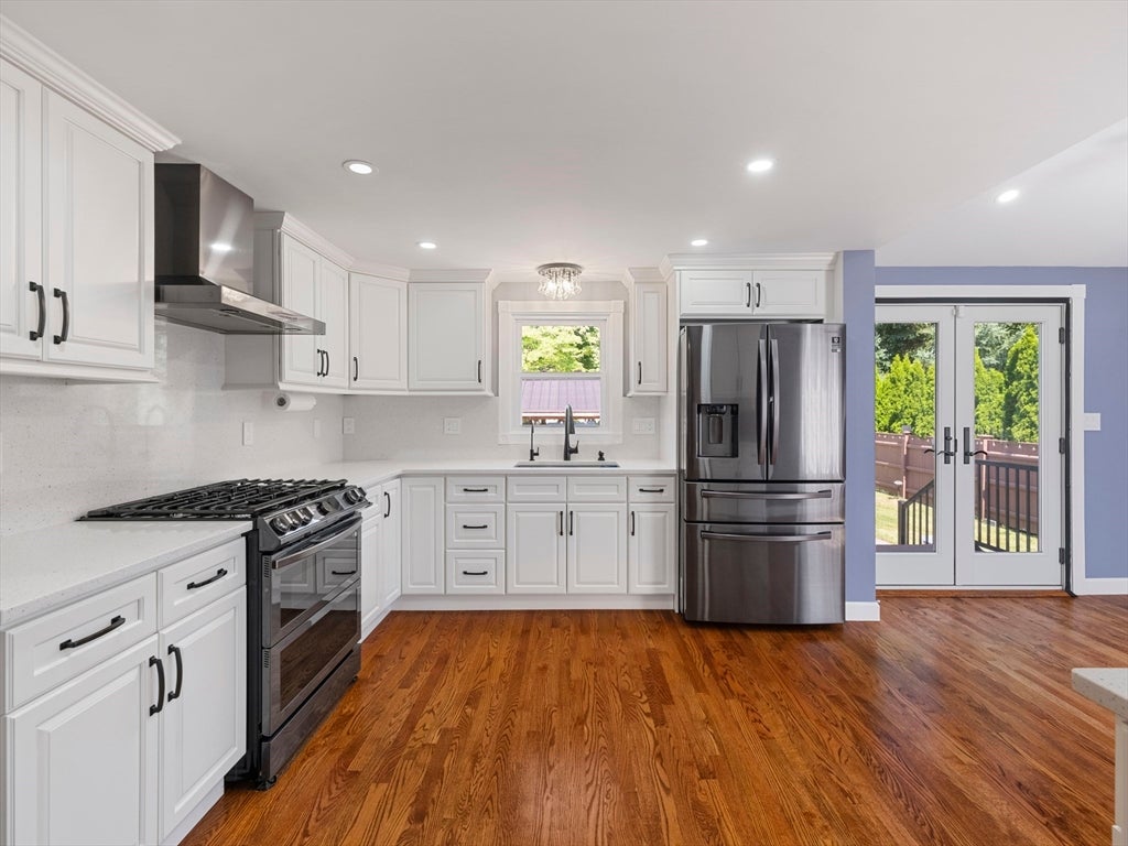 7 Fabens St