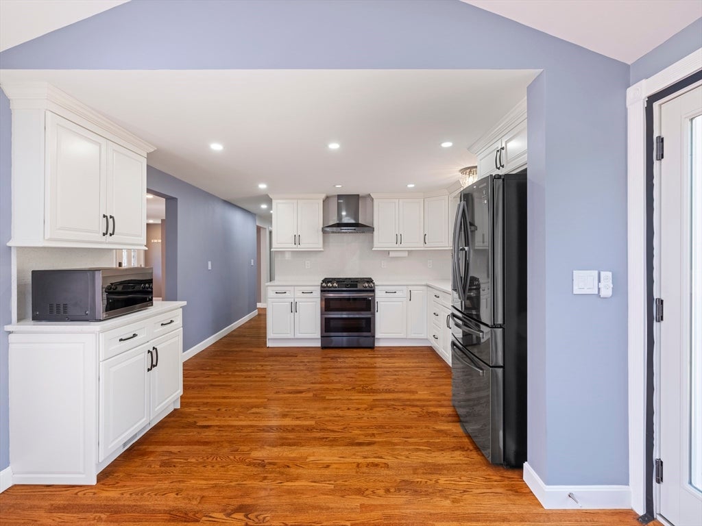 7 Fabens St, Saugus, MA, 7 Fabens St, Saugus, MA Photo #7