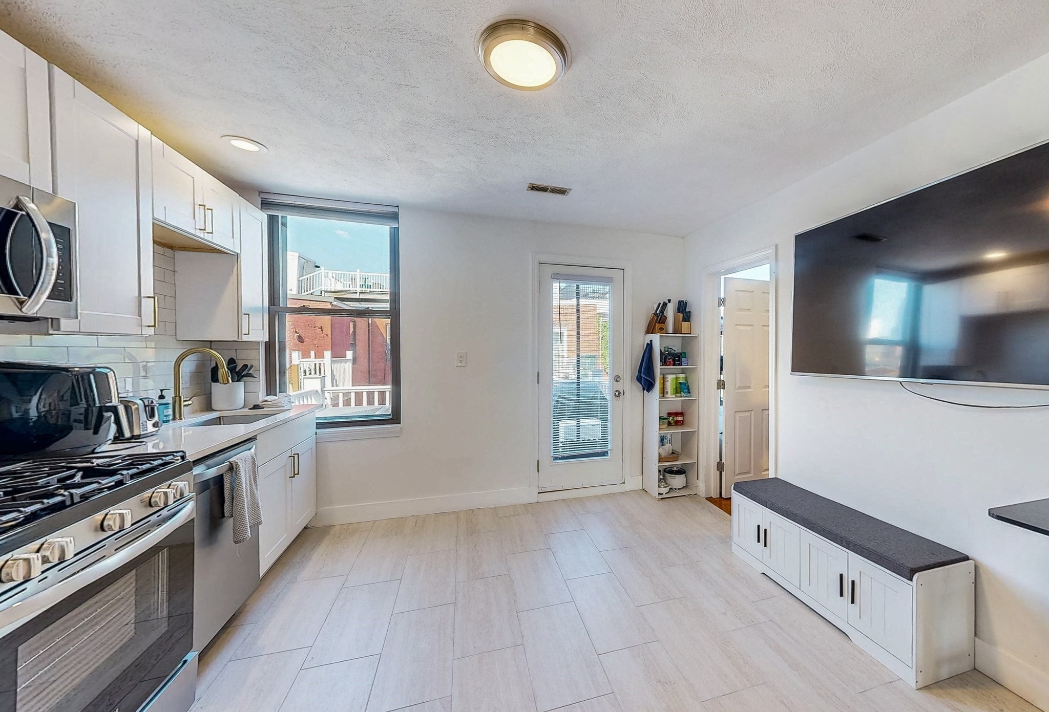 192 Athens St #3, Boston, MA, 192 Athens St #3, Boston, MA Photo #3