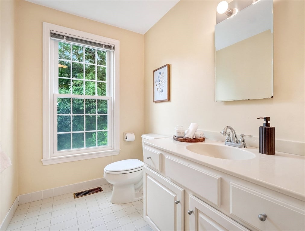 35 Mitchell Grant Way #35, Bedford, MA Photo #12
