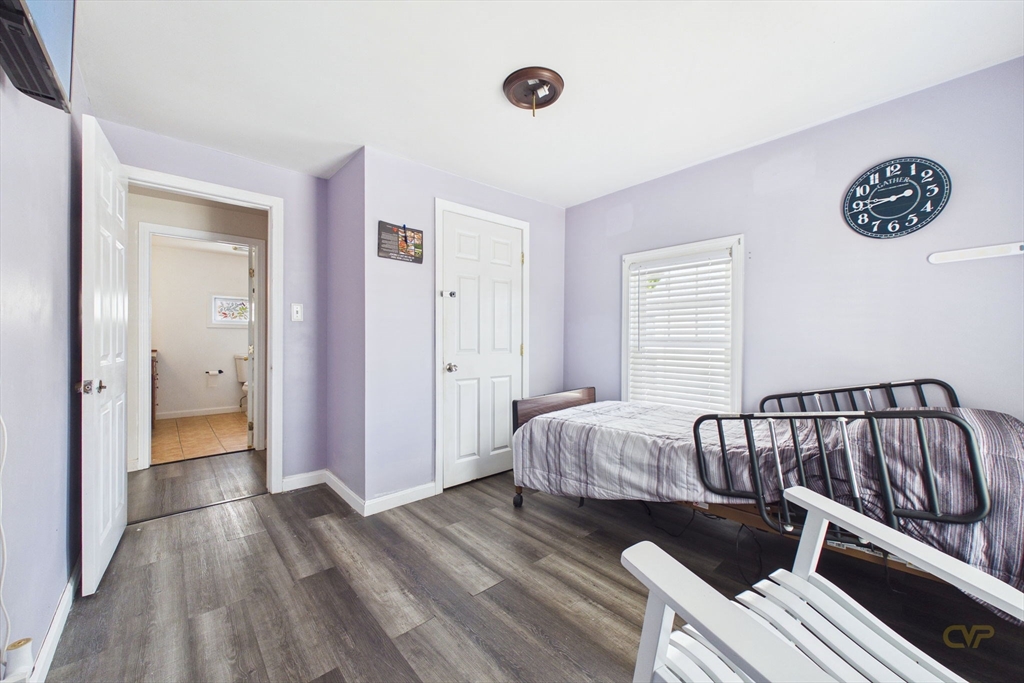672 Kempton St, New Bedford, MA Photo #12