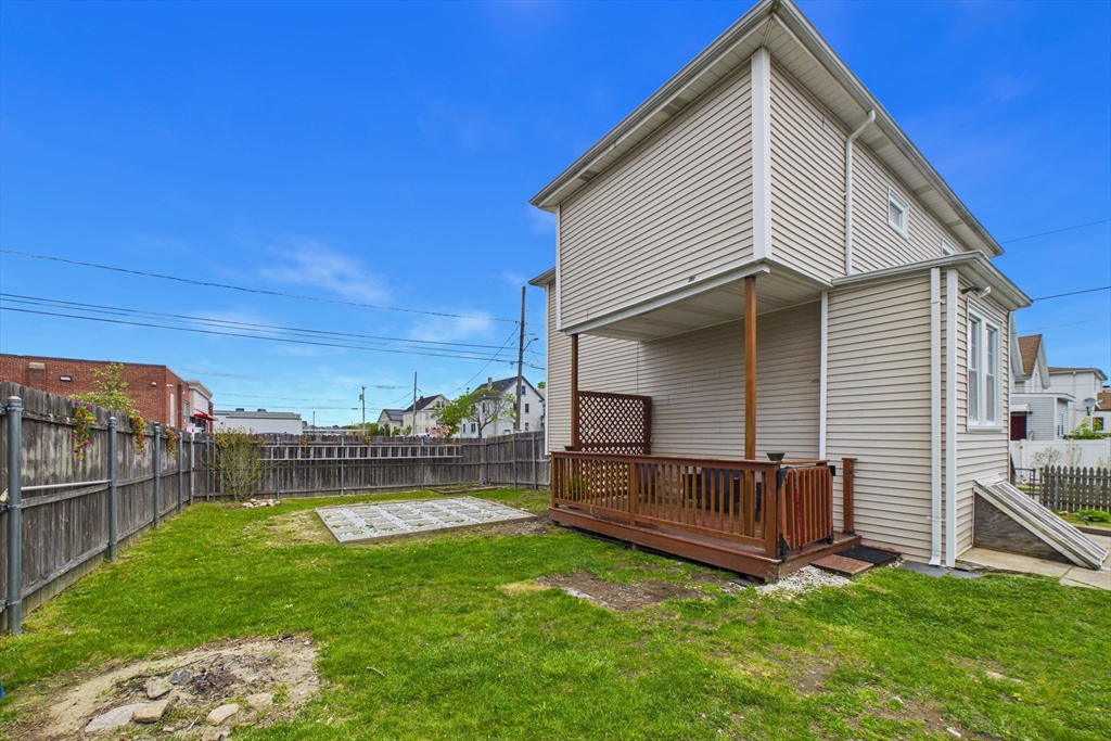 672 Kempton St, New Bedford, MA Photo #17