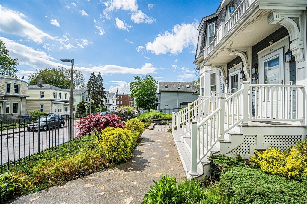 28 Woodbine St 1