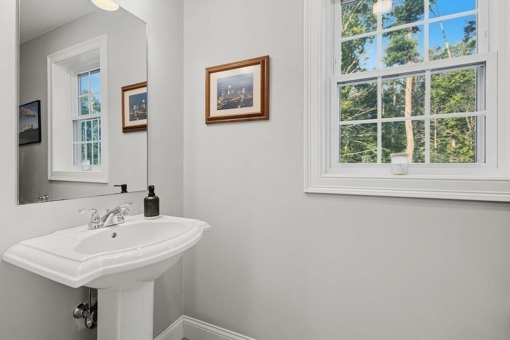 1687 Phillips Rd, New Bedford, MA, 1687 Phillips Rd, New Bedford, MA Photo #23