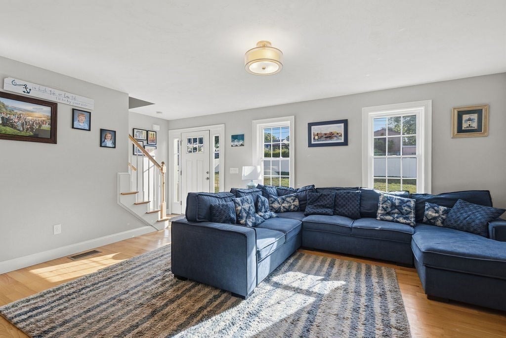 1687 Phillips Rd, New Bedford, MA, 1687 Phillips Rd, New Bedford, MA Photo #20