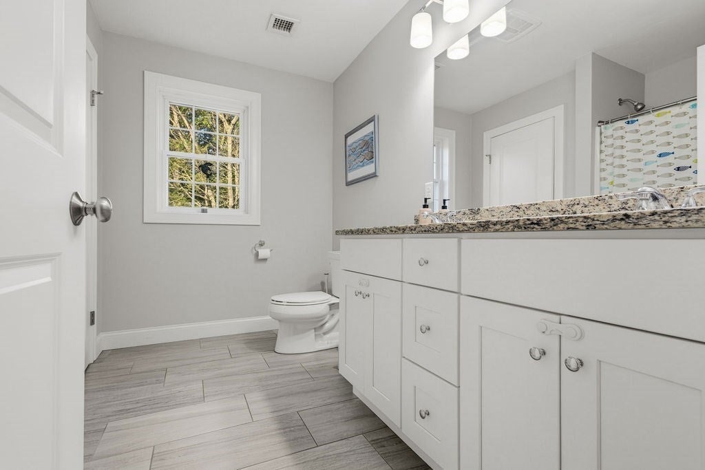 1687 Phillips Rd, New Bedford, MA, 1687 Phillips Rd, New Bedford, MA Photo #39