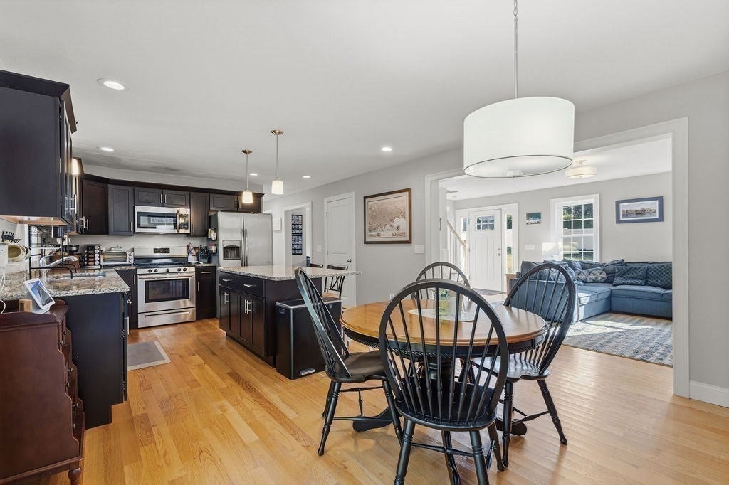 1687 Phillips Rd, New Bedford, MA, 1687 Phillips Rd, New Bedford, MA Photo #15