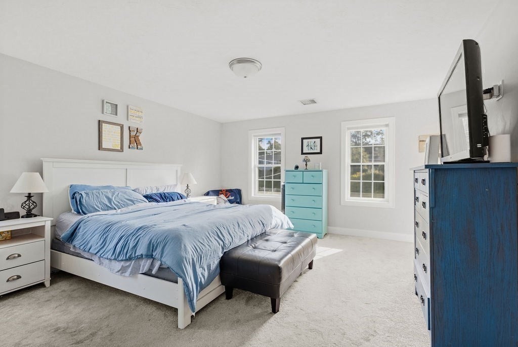 1687 Phillips Rd, New Bedford, MA, 1687 Phillips Rd, New Bedford, MA Photo #30