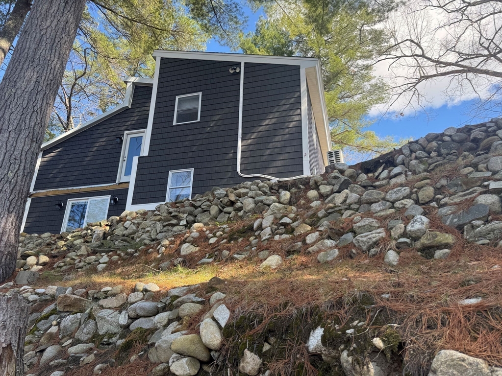 153 Off Pond Street