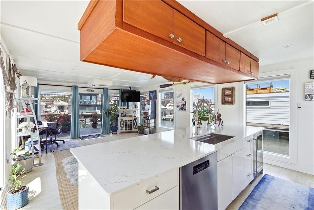 1 Pier 8 13th St #B28, Boston, MA, 1 Pier 8 13th St #B28, Boston, MA Photo #9