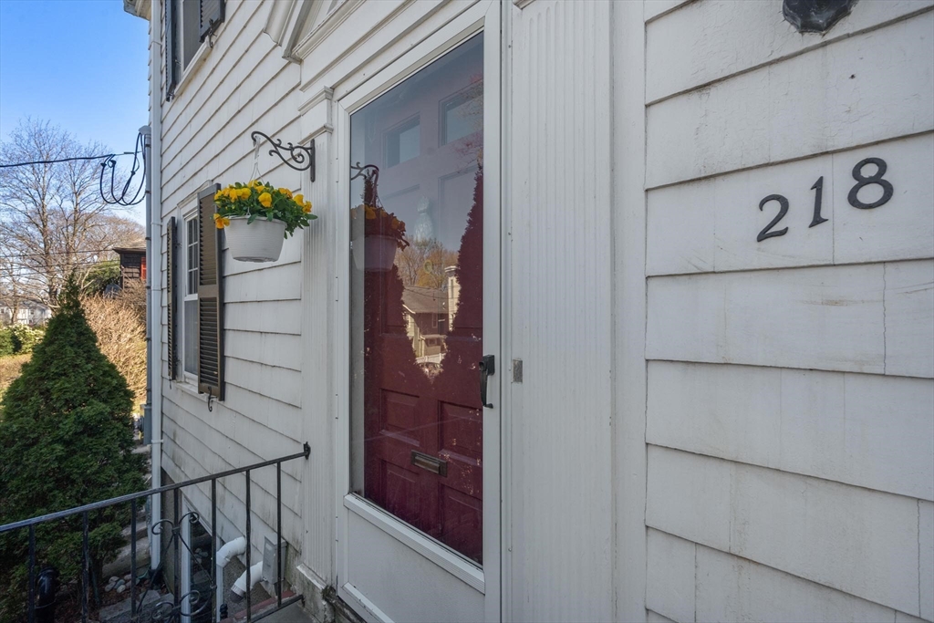 218 Reservoir Rd
