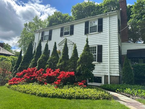 218 Reservoir Rd Brookline MA 02467