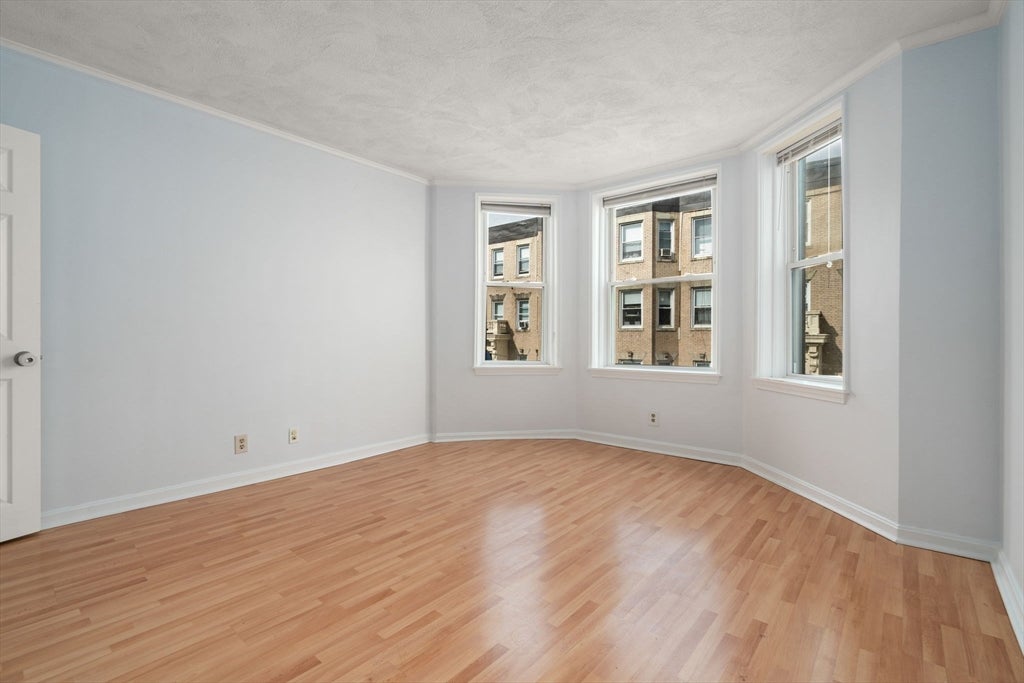 84 Gordon St 301