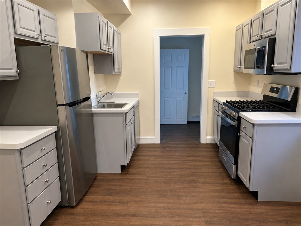 Photo of 5 Quigley Court, Winchester, MA