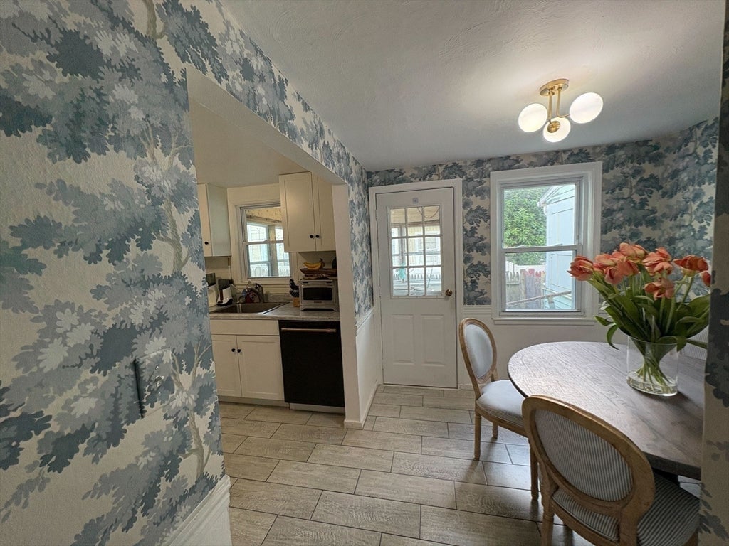 Photo of 216 Quincy Shore Dr, Quincy, MA