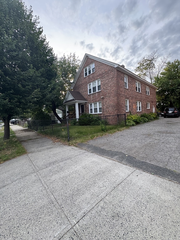 30-32 Colchester St