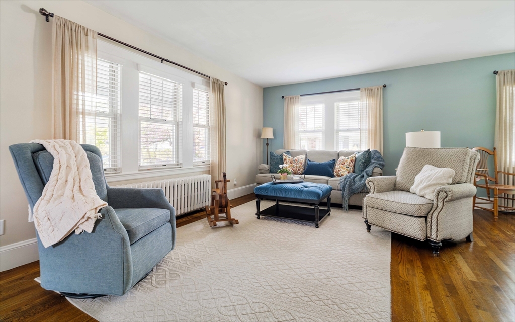 54 Endicott Rd