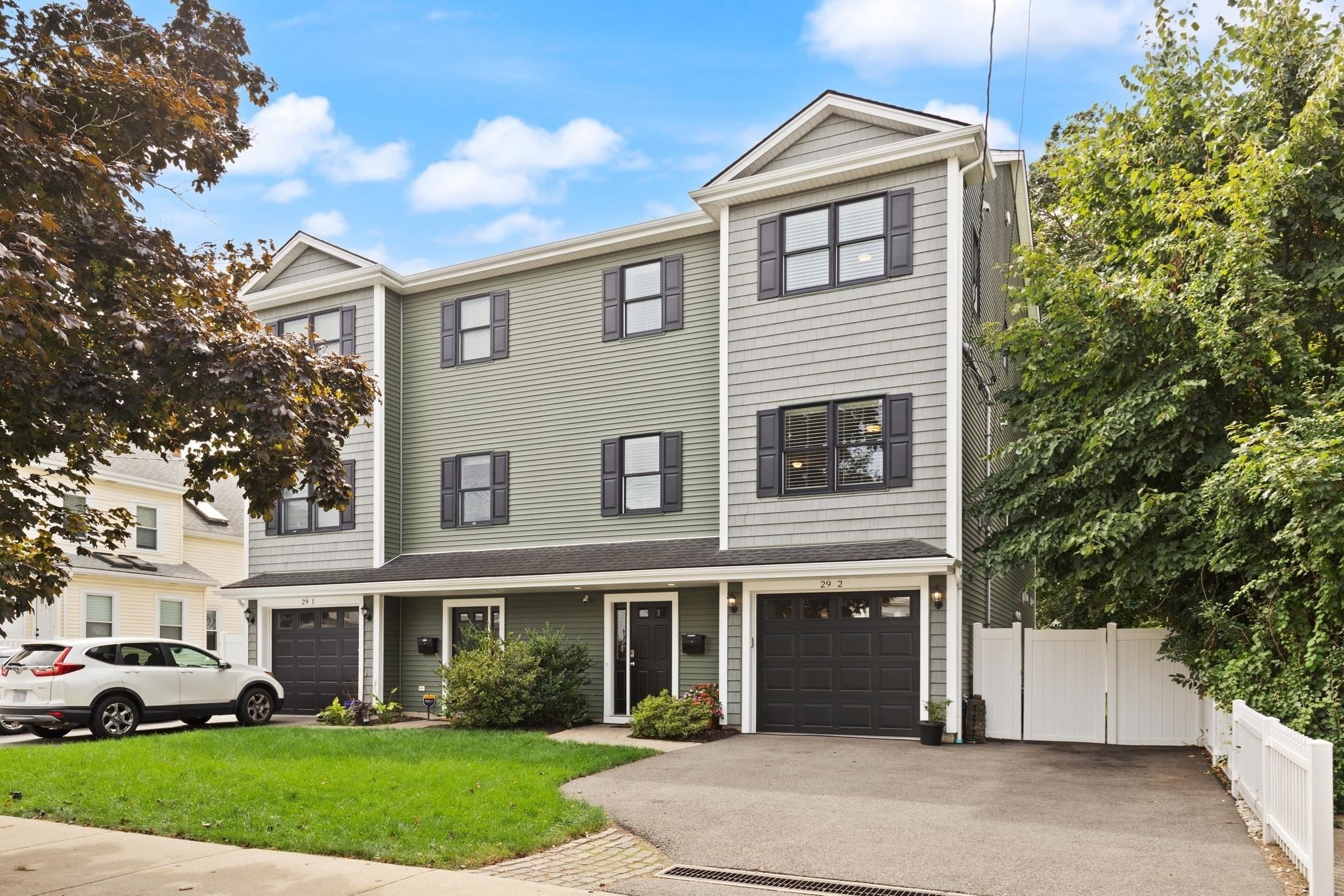Photo of 29 Wadsworth Ave, Waltham, MA