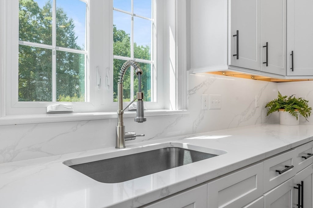 115 Colts Way, Attleboro, MA, 115 Colts Way, Attleboro, MA Photo #8