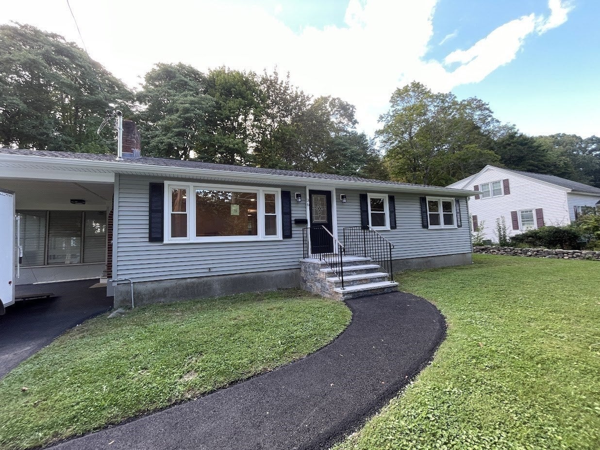 36 Stuart Ave