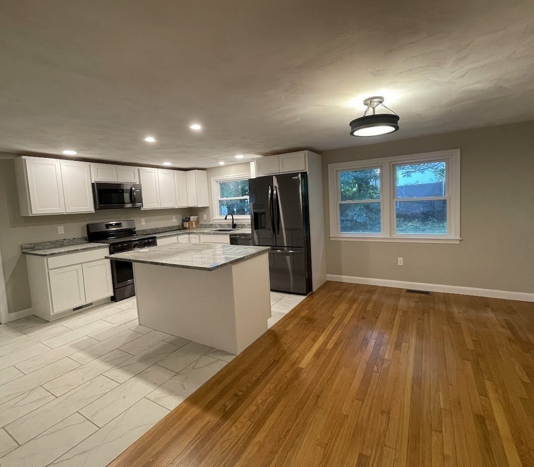 36 Stuart Ave, Leominster, MA Photo #11
