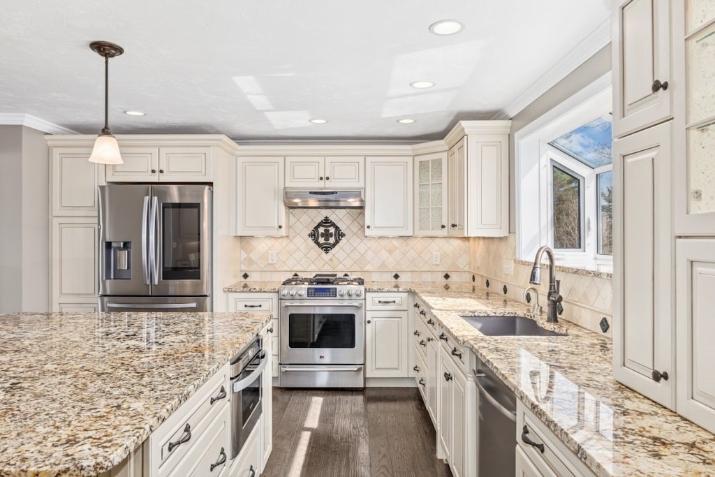 121 Indian Meadow Drive
