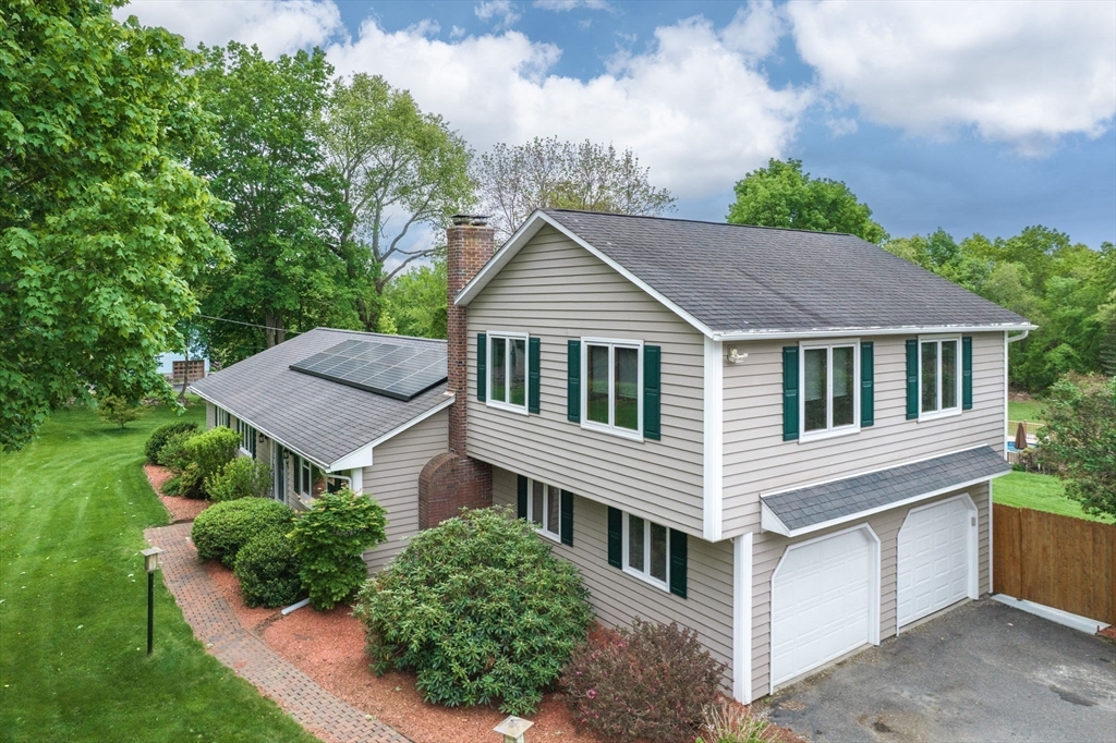 98 Town Farm Rd