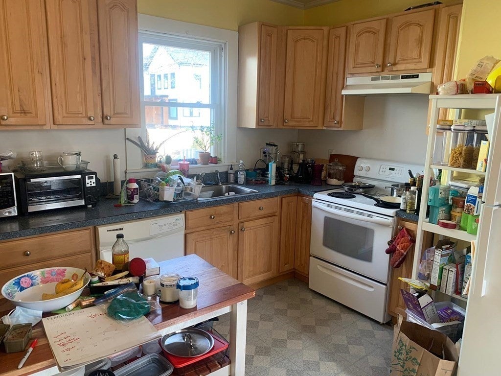 84 Walker St #1, Newton, MA Photo #2
