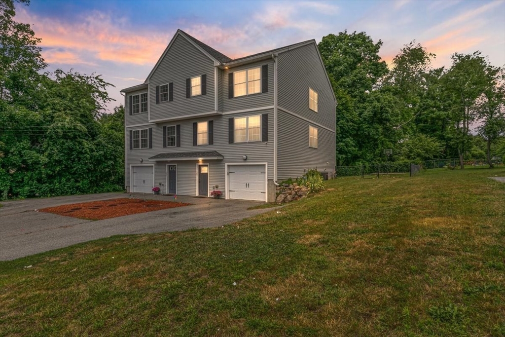 305 Lowell Ave 305