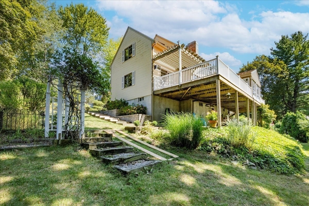 11 Elizabeth Avenue